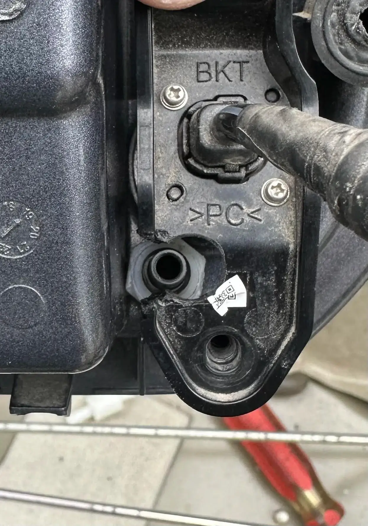 SPECIAL NOTE: Please drill a 1/2 in pass through hole so hose can connect onto sprayer.