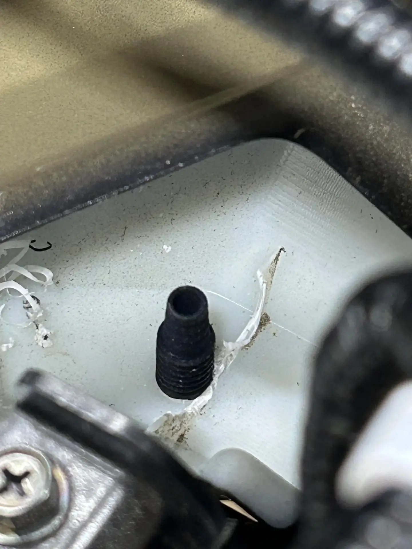 SPECIAL NOTE: 22+ Toyota tundra Please remove plastic rib to place sprayer and nut onto sprayer.